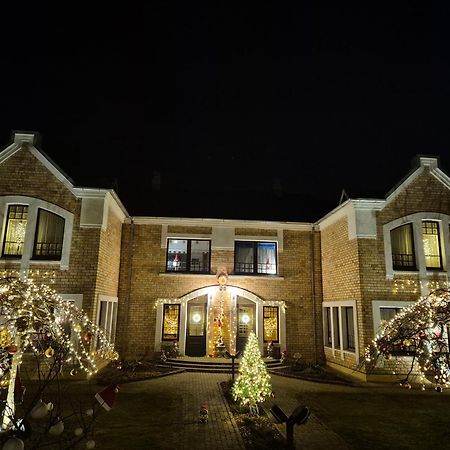 Villa Leonardo Ventspils Buitenkant foto