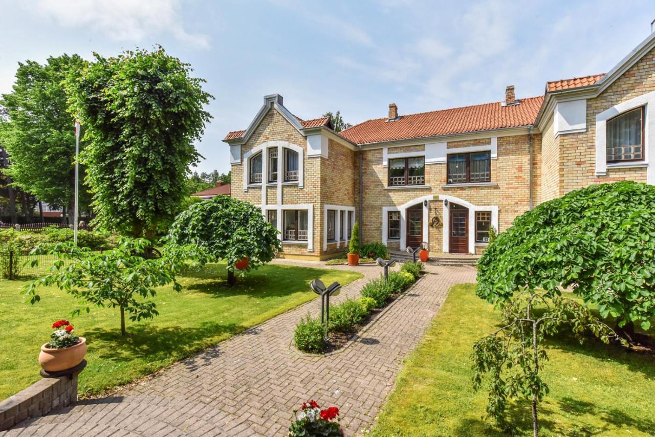 Villa Leonardo Ventspils Buitenkant foto
