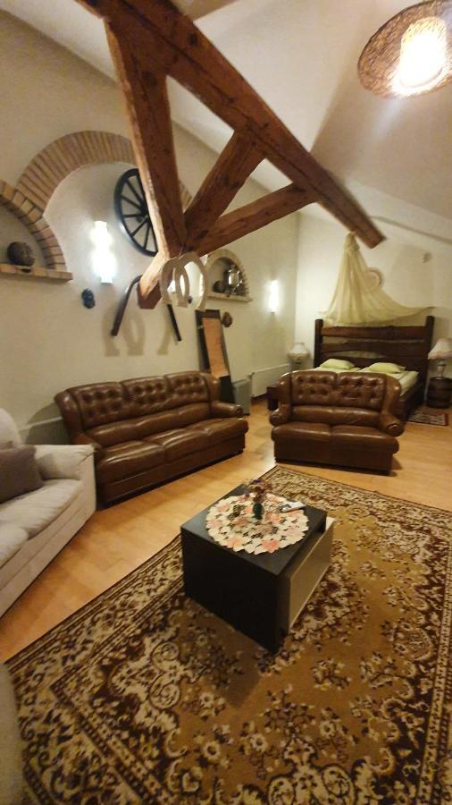 Villa Leonardo Ventspils Buitenkant foto