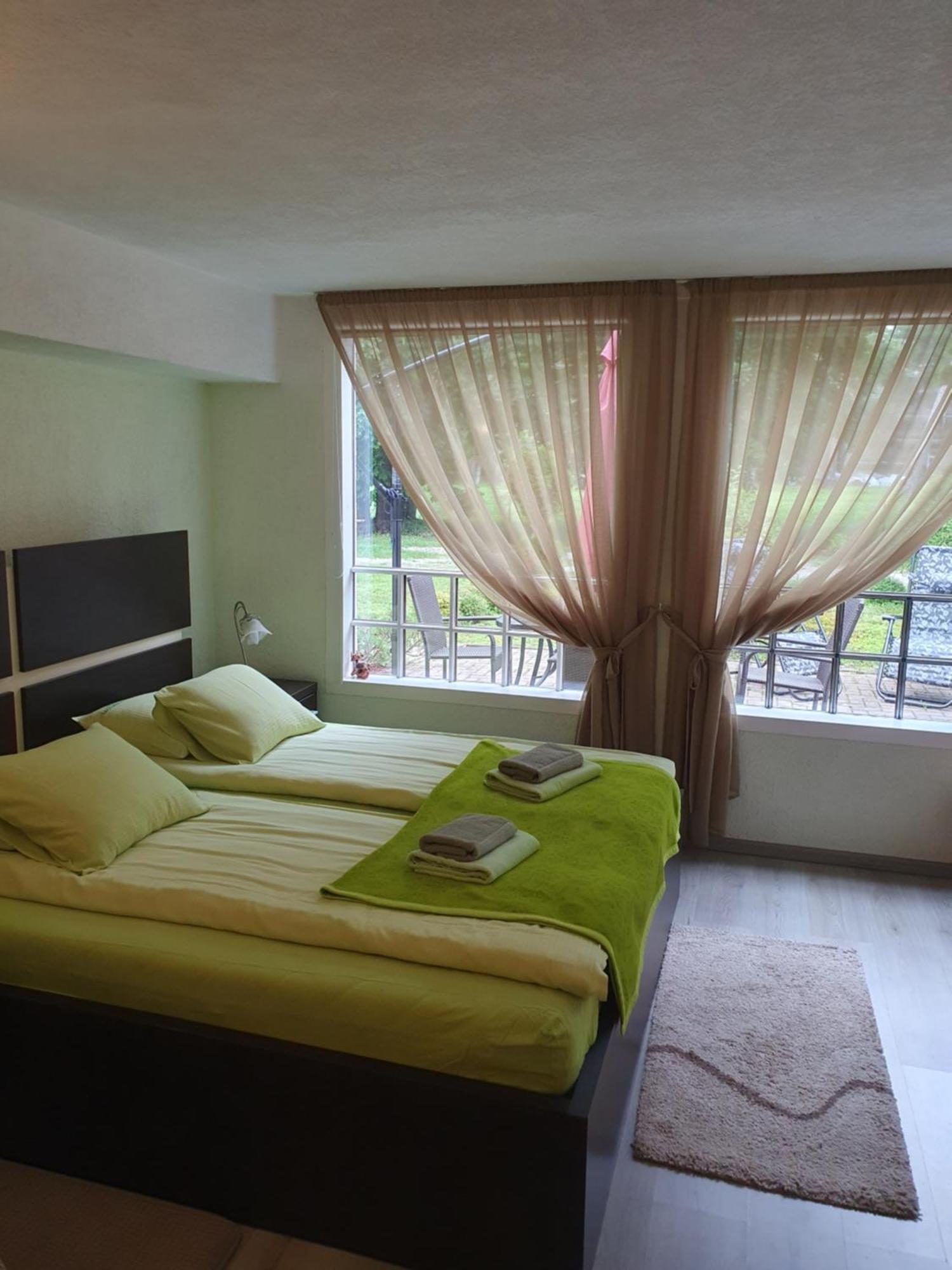 Villa Leonardo Ventspils Buitenkant foto