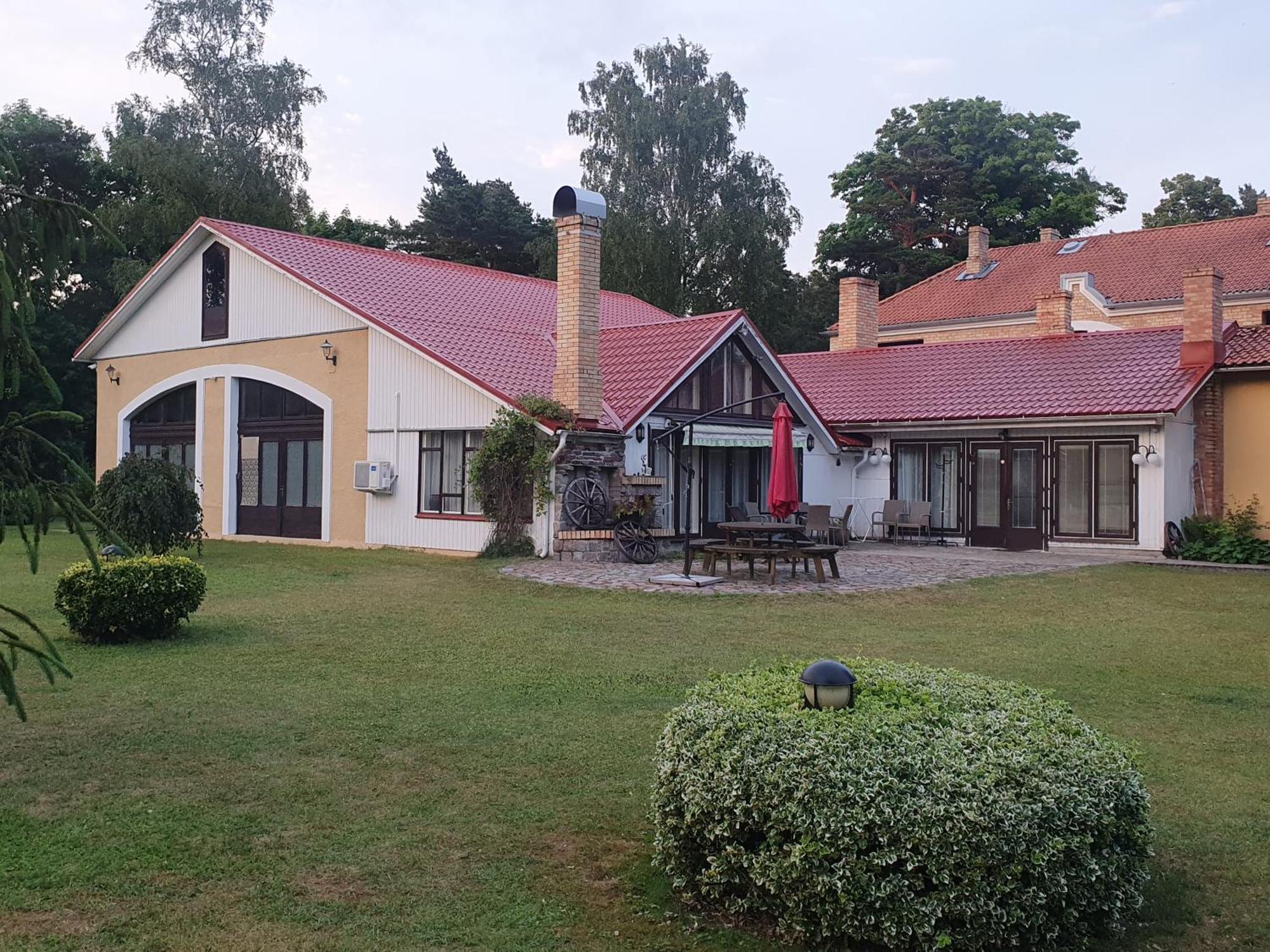 Villa Leonardo Ventspils Buitenkant foto