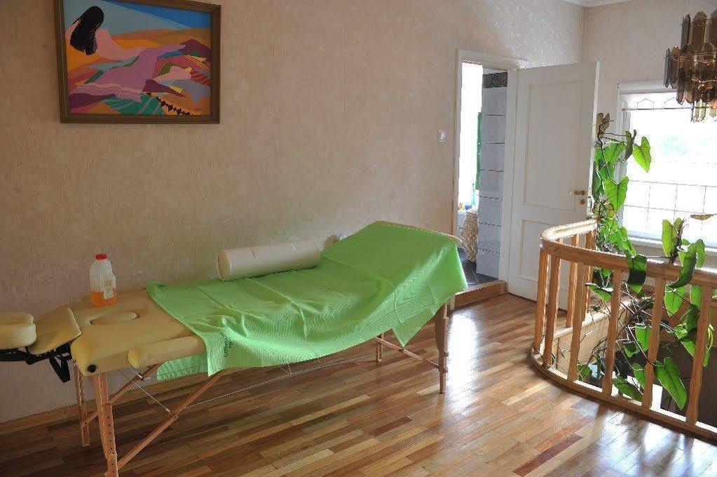 Villa Leonardo Ventspils Buitenkant foto